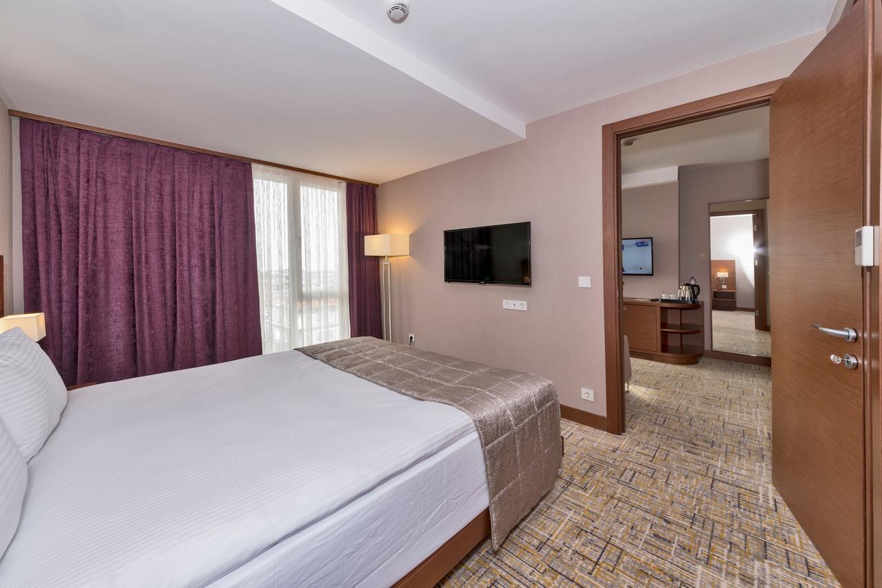 איסטמבול Land Park Hotel מראה חיצוני תמונה